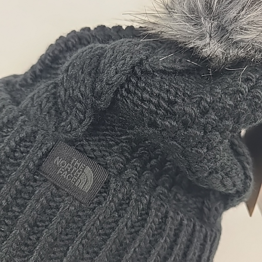 NEW THE NORTH FACE OH MEGA FUR POM BEANIE Black One Size - Picture 2 of 6